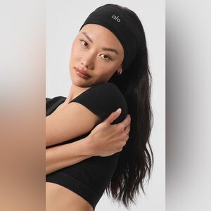 Alo Yoga NWT Performance Conquer Black Headband